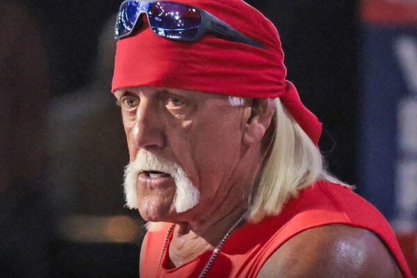 Hulk Hoga Dies at 71